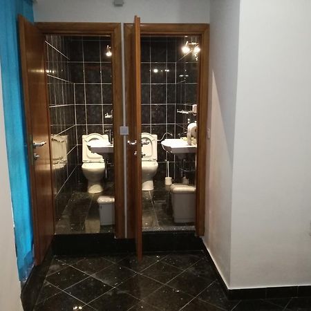 Apartments Feel Center ซาดาร์ ภายนอก รูปภาพ