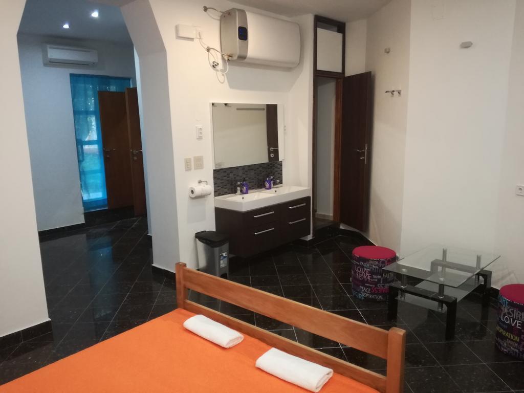 Apartments Feel Center ซาดาร์ ภายนอก รูปภาพ